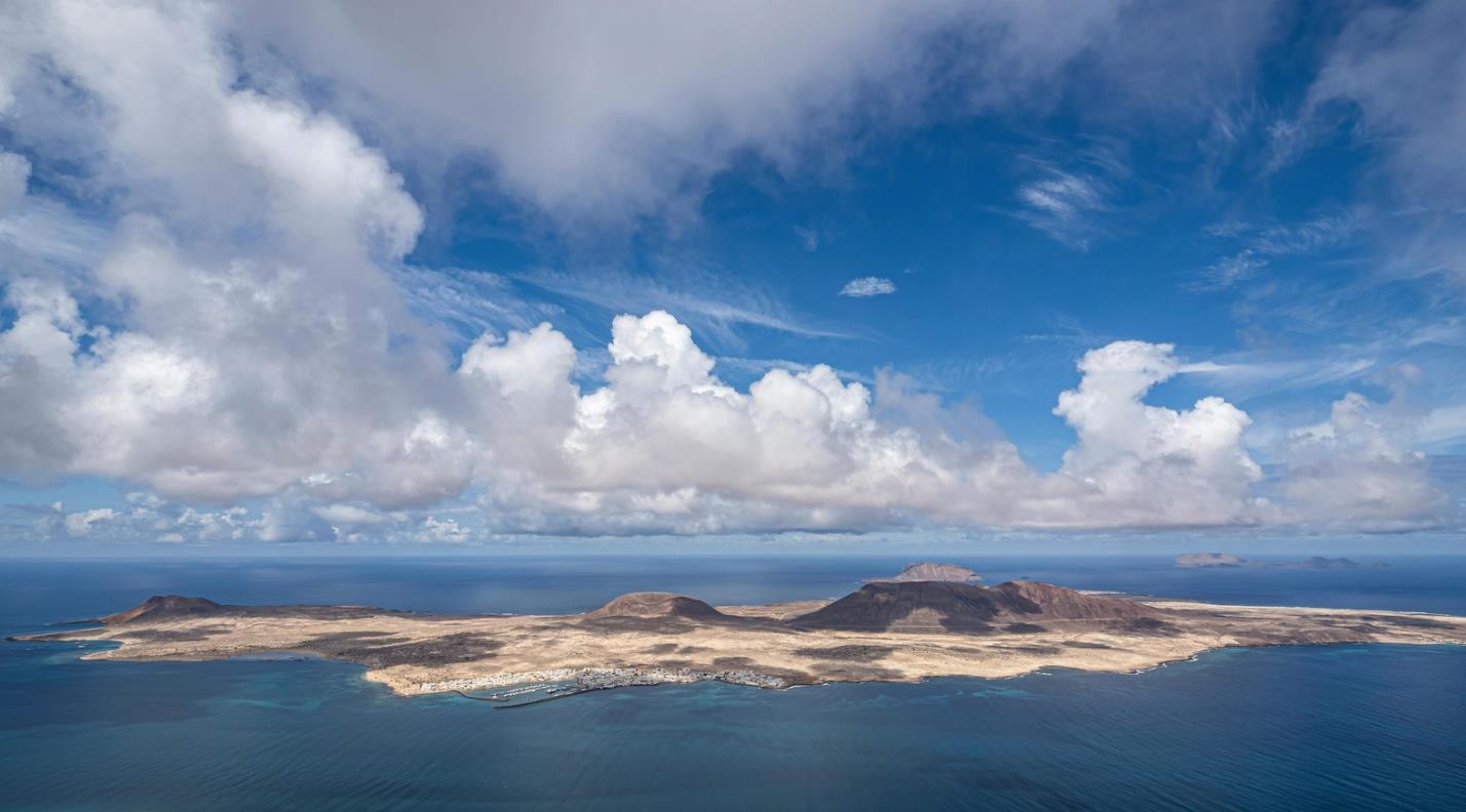 Descubriendo las Playas Bañadas por el Sol de las Islas Canarias