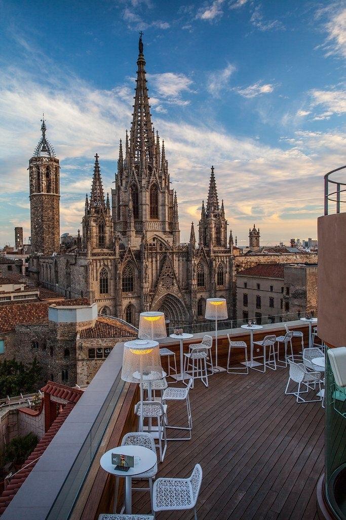 Vivir como un local en Barcelona: El auge de los alquileres de lujo de larga estancia
