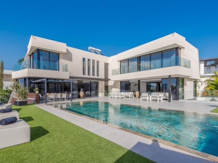 Meilleures Zones pour Louer une Villa de Luxe à Tenerife pour Familles et Groupes