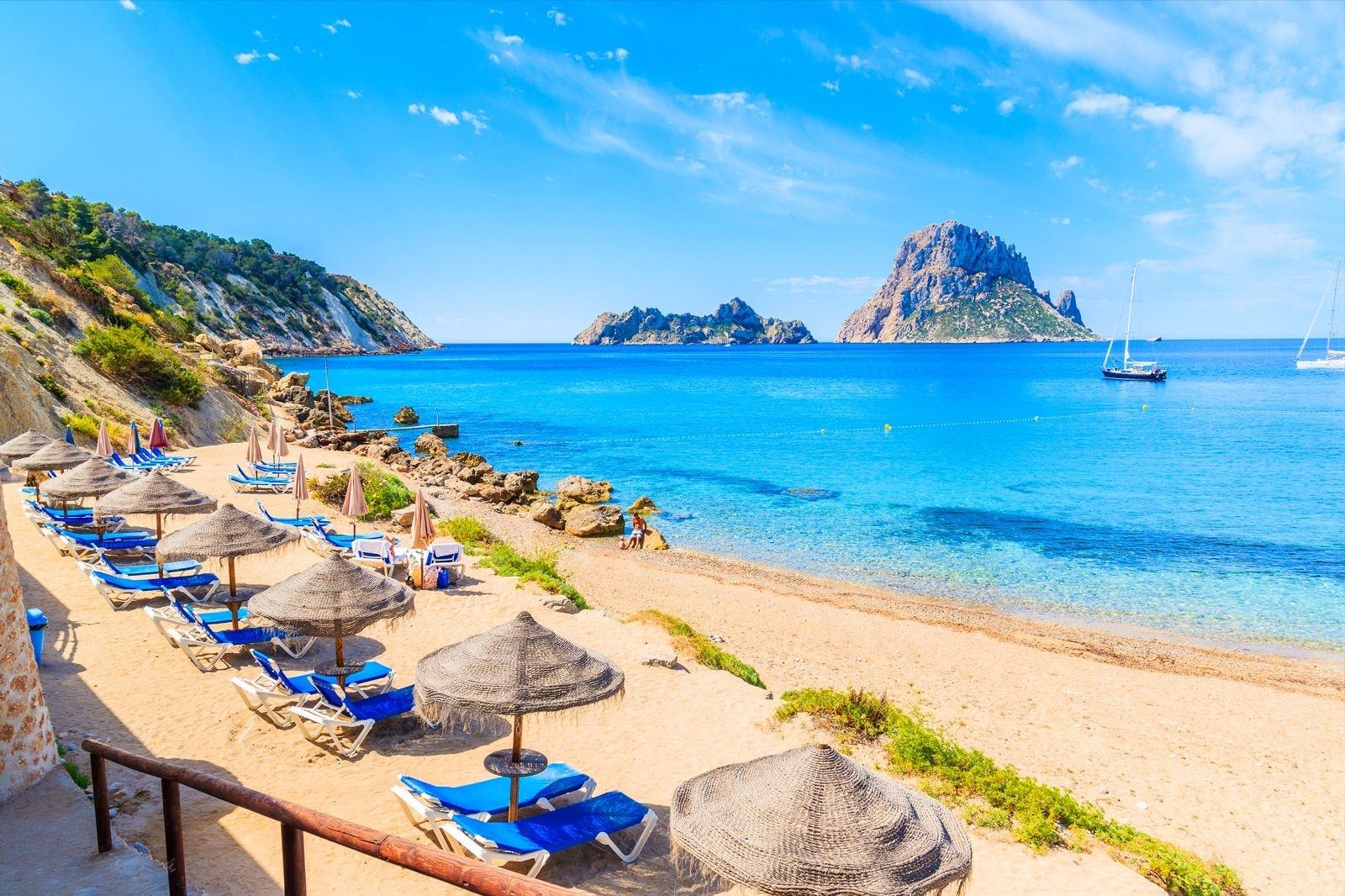 Quand Faut-il Réserver une Villa de Luxe à Ibiza ?