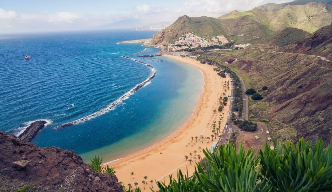 Pourquoi de plus en plus de voyageurs choisissent une villa de luxe plutôt qu'un resort à Tenerife
